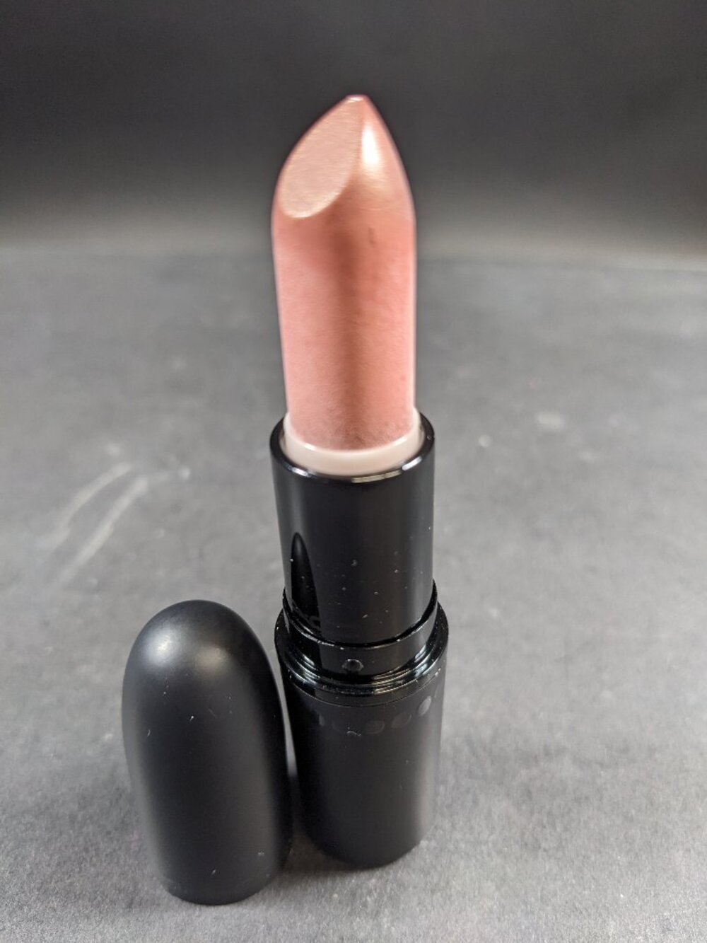 NEW MAC KIss The KIng Lustre Lipstick